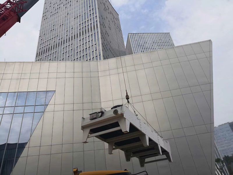 廈門(mén)金谷廣場(chǎng)配套5套珀金斯1000KW-1800KW發(fā)電機組遠置臥式成功交付